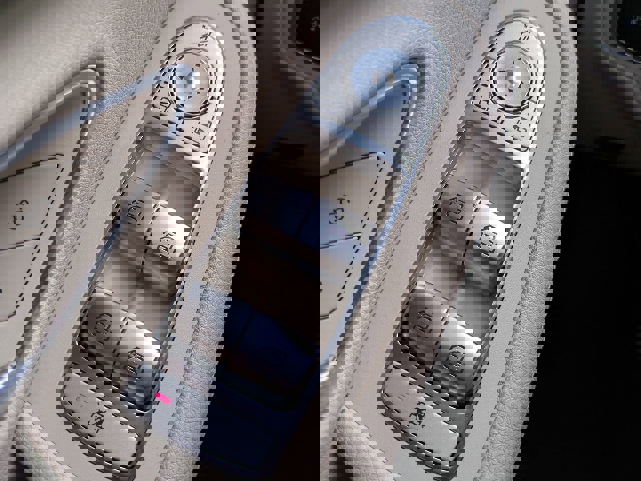 Used 2020 Mercedes-Benz C 300 Sedan image 23