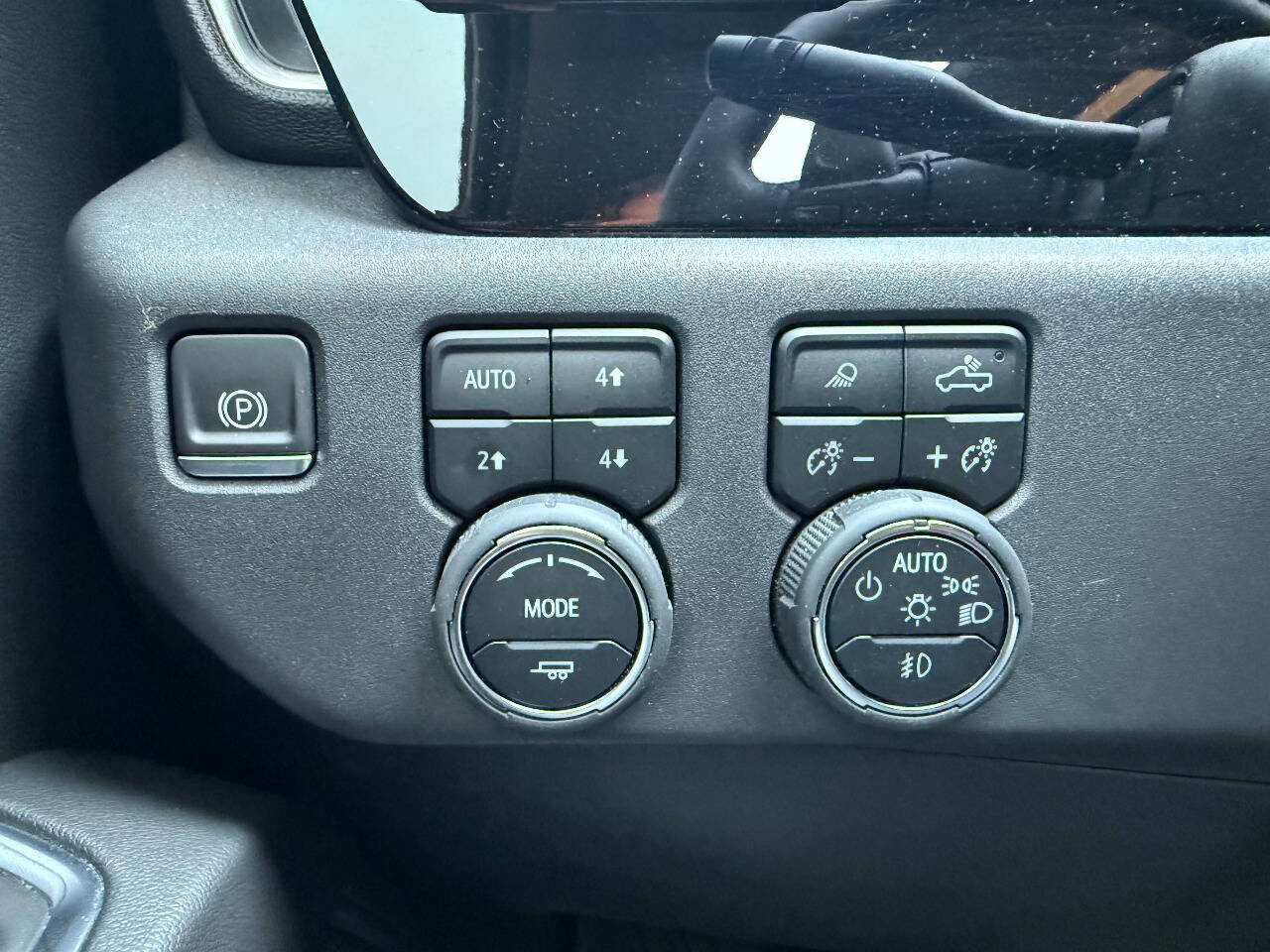 Used 2022 Chevrolet Silverado 1500 LT Trail Boss w/ LT Trail Boss Premium Package image 15