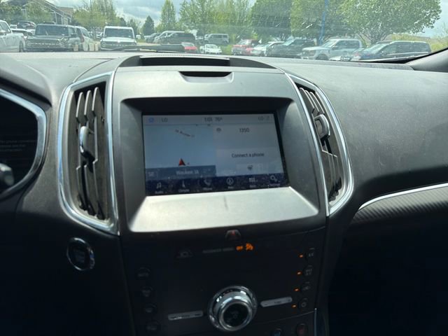 Used 2020 Ford Edge Titanium w/ Equipment Group 301A AWD/4WD image 26