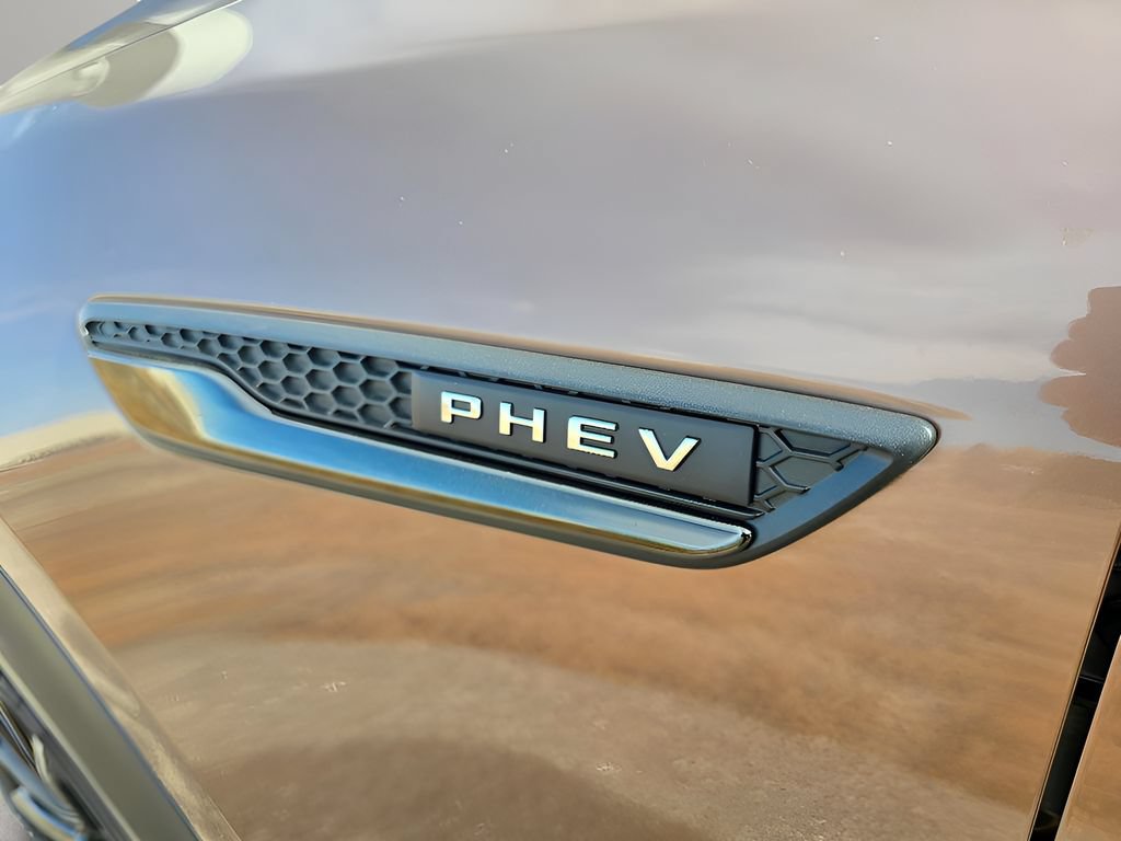 Used 2025 MAZDA CX-70 Plug-In Hybrid w/ Premium Plus AWD/4WD image 10