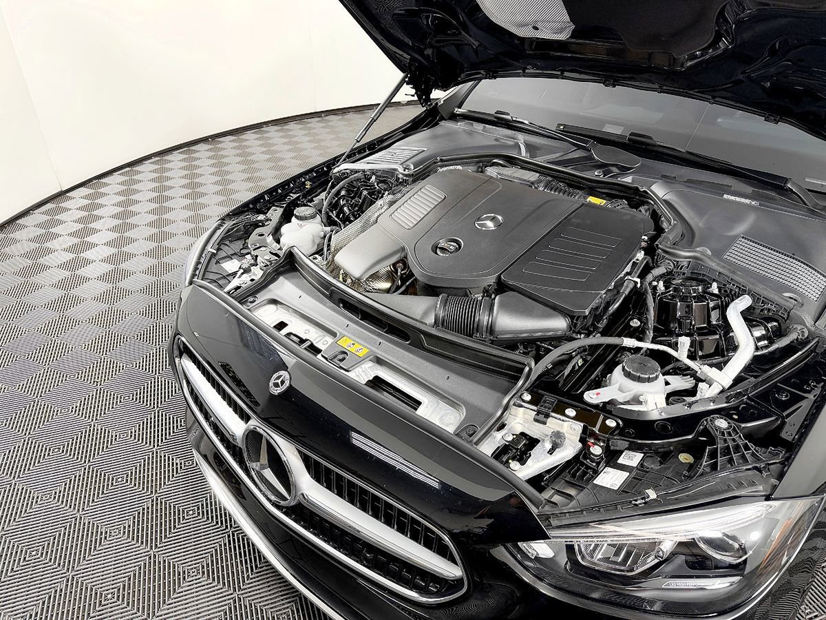 Used 2024 Mercedes-Benz C 300 4MATIC Coupe image 19