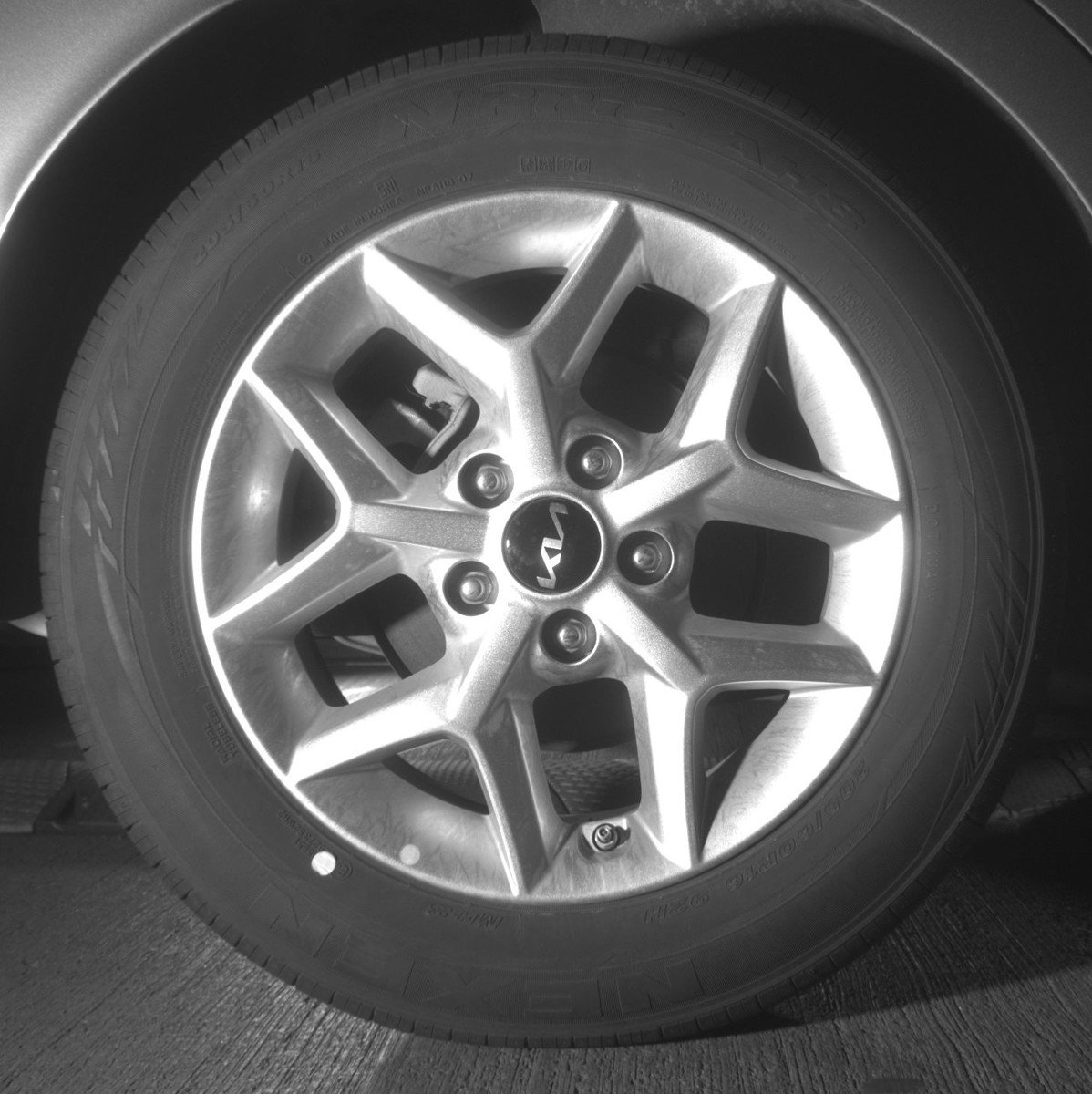 Used 2025 Kia Soul LX w/ LX Technology Package FWD image 15