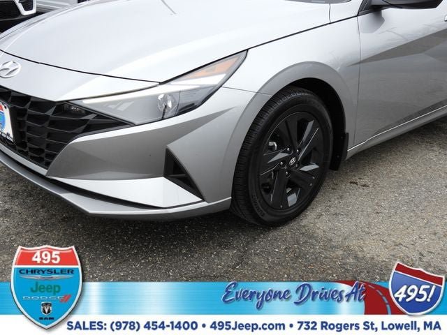 Used 2023 Hyundai Elantra SEL FWD image 9