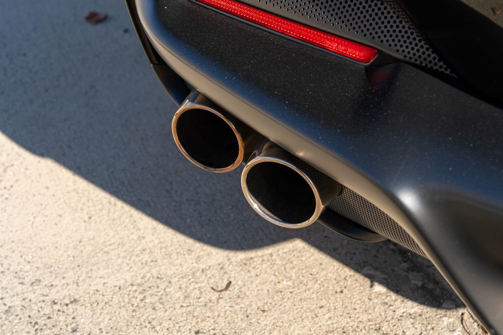 Certified 2022 Ferrari Portofino M image 17