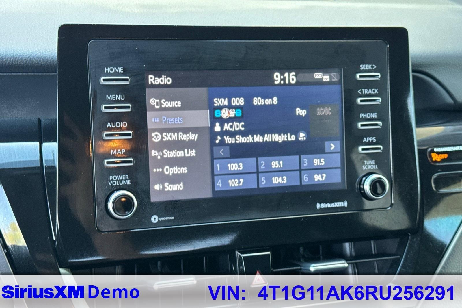 Used 2024 Toyota Camry SE image 26