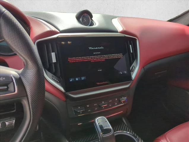 Used 2022 Maserati Ghibli Trofeo image 13