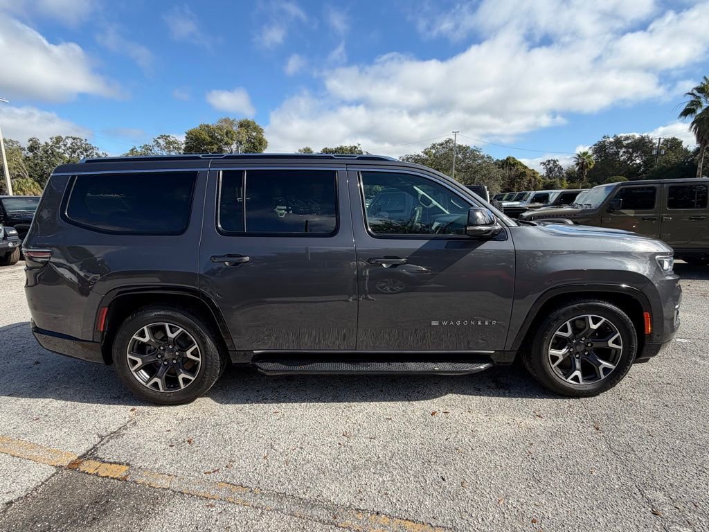 Used 2023 Jeep Wagoneer Series III w/ Preferred Equipment Group image 7