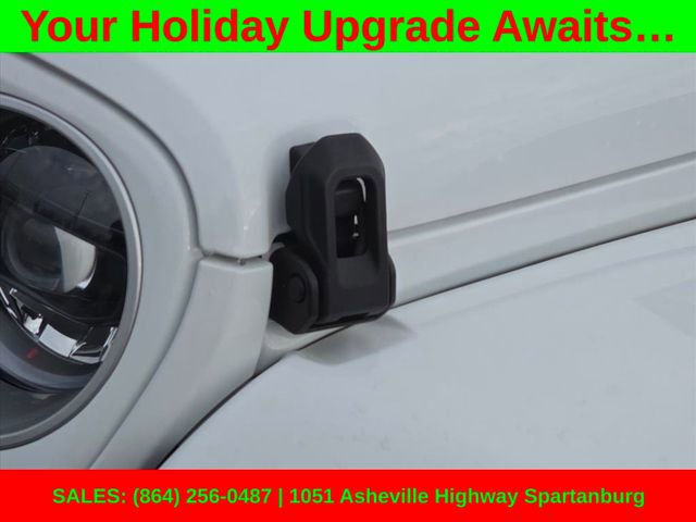 Used 2024 Jeep Wrangler Sahara image 30