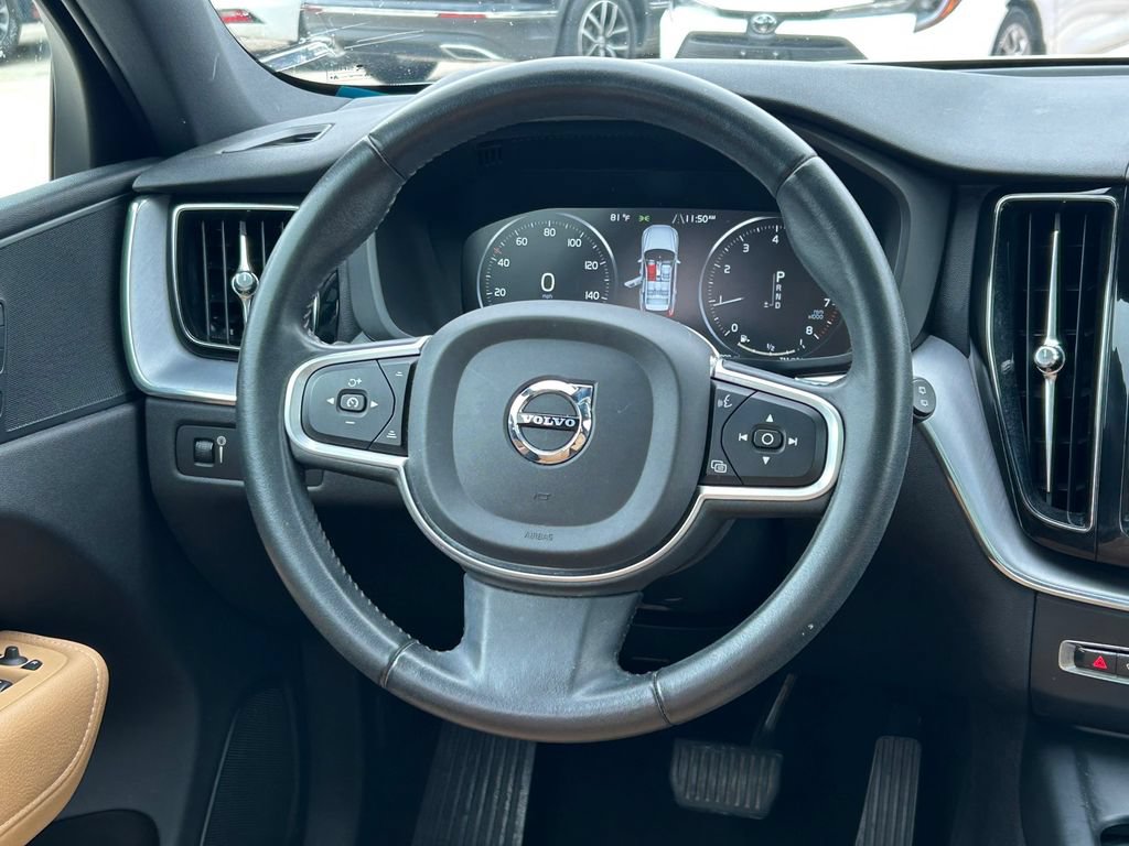 Used 2020 Volvo XC60 T5 Momentum AWD/4WD image 36