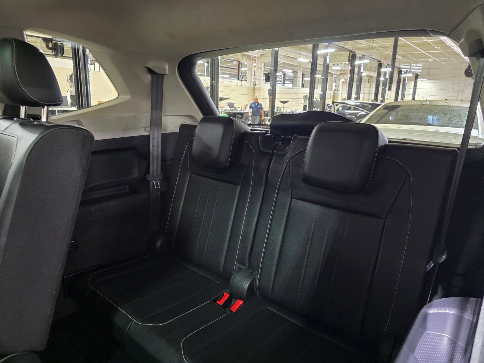 Used 2022 Volkswagen Tiguan SE FWD image 15