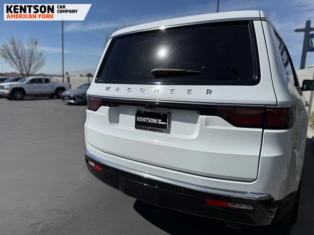 Used 2025 Jeep Wagoneer 4WD image 46