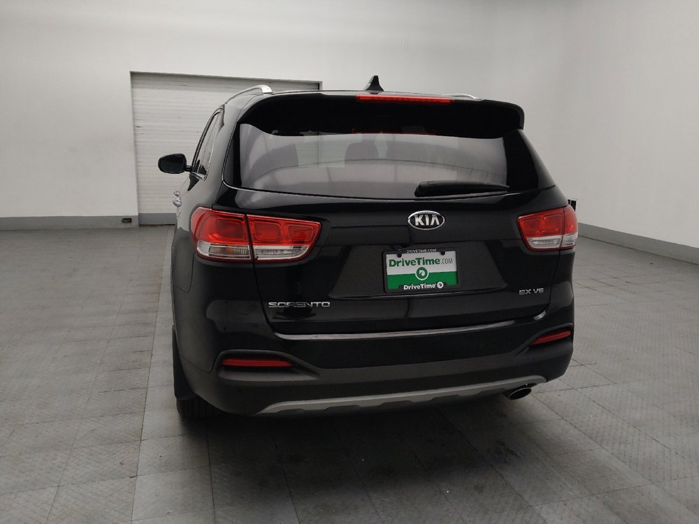 Used 2017 Kia Sorento EX image 6