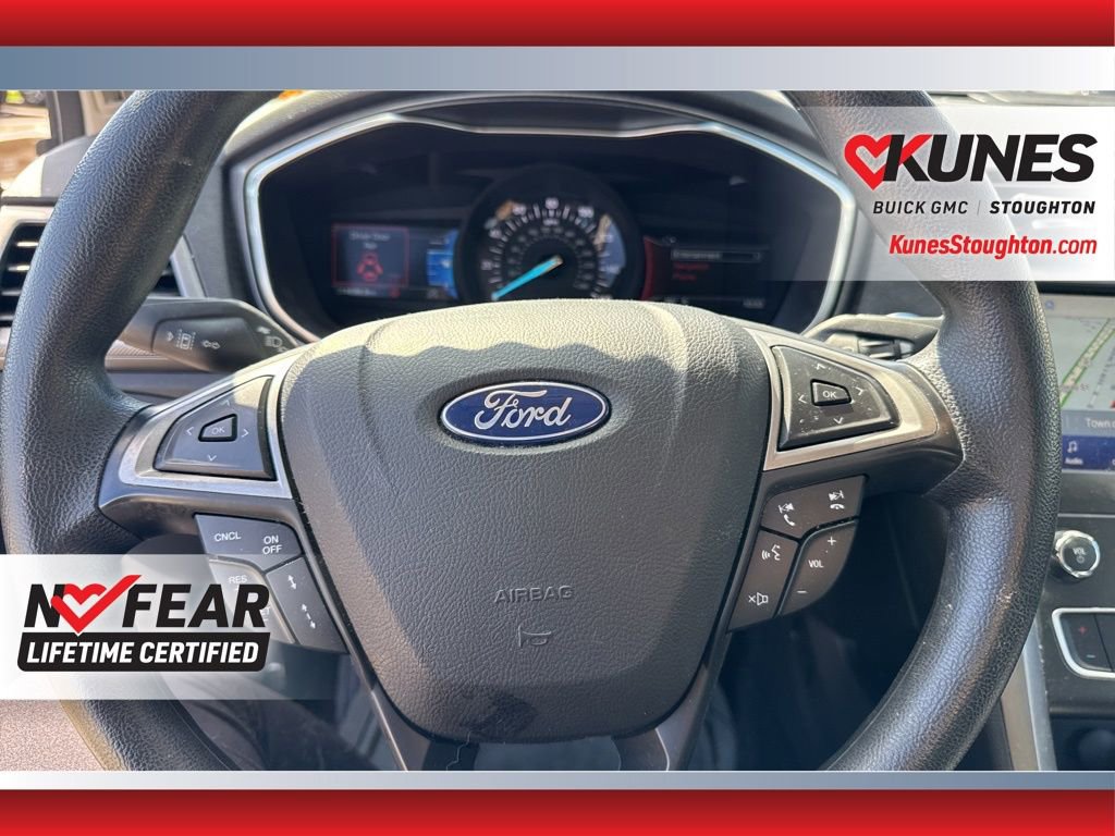 Used 2020 Ford Fusion SE image 24