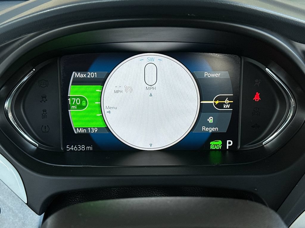 Used 2017 Chevrolet Bolt Premier w/ Driver Confidence II Package FWD image 23