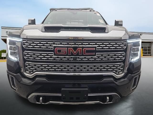 Used 2022 GMC Sierra 3500 Denali w/ Denali Ultimate Package AWD/4WD image 2