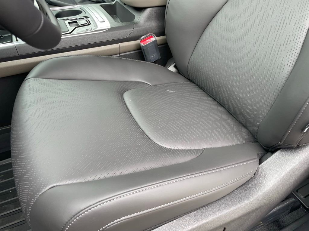 New 2026 Kia Carnival EX image 22