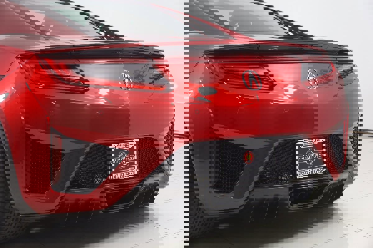 Used 2017 Acura NSX image 27