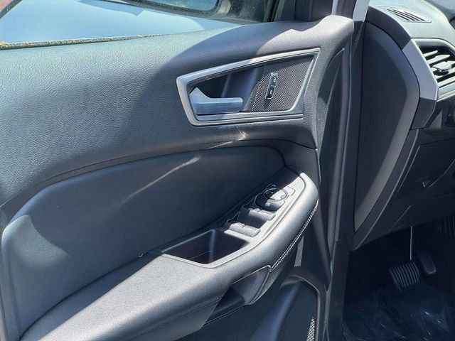 Used 2024 Ford Edge SEL AWD/4WD image 16