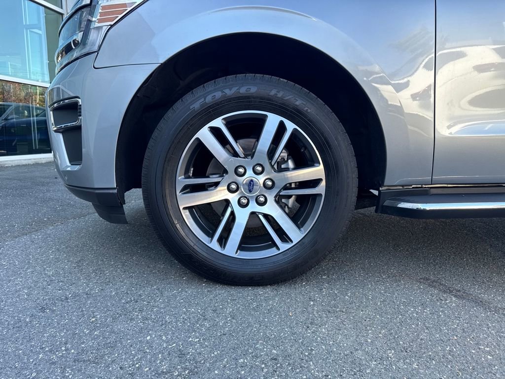 Used 2023 Ford Expedition Limited image 27
