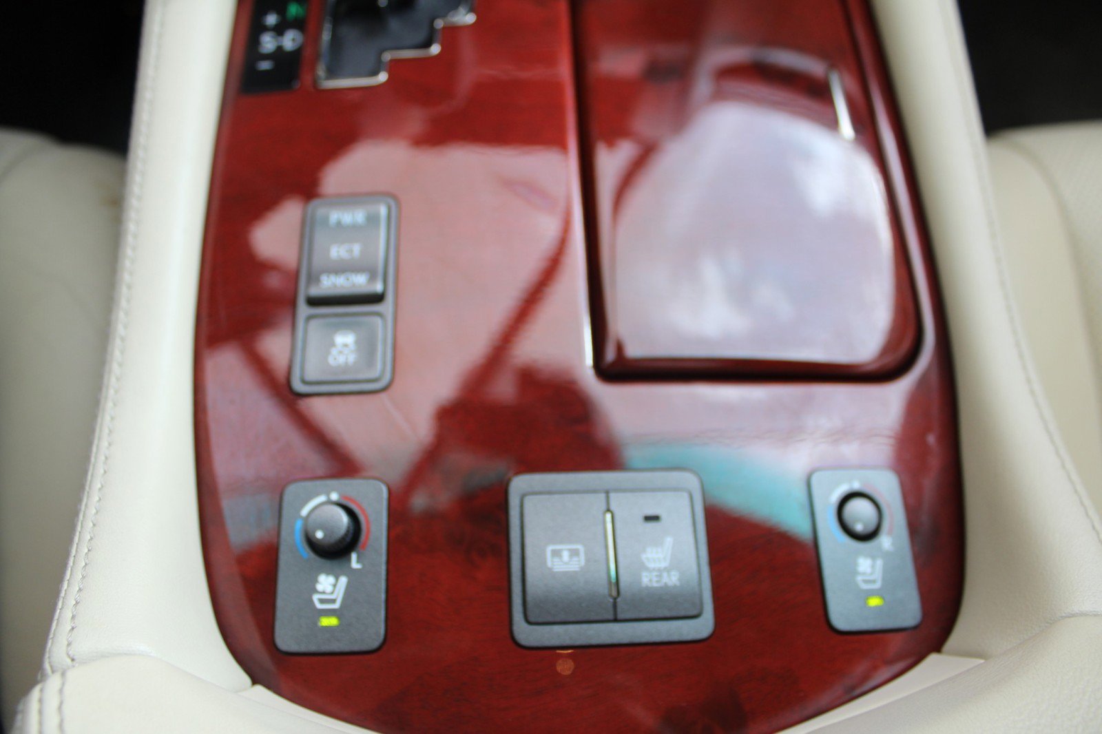 Used 2012 Lexus LS 460 image 17