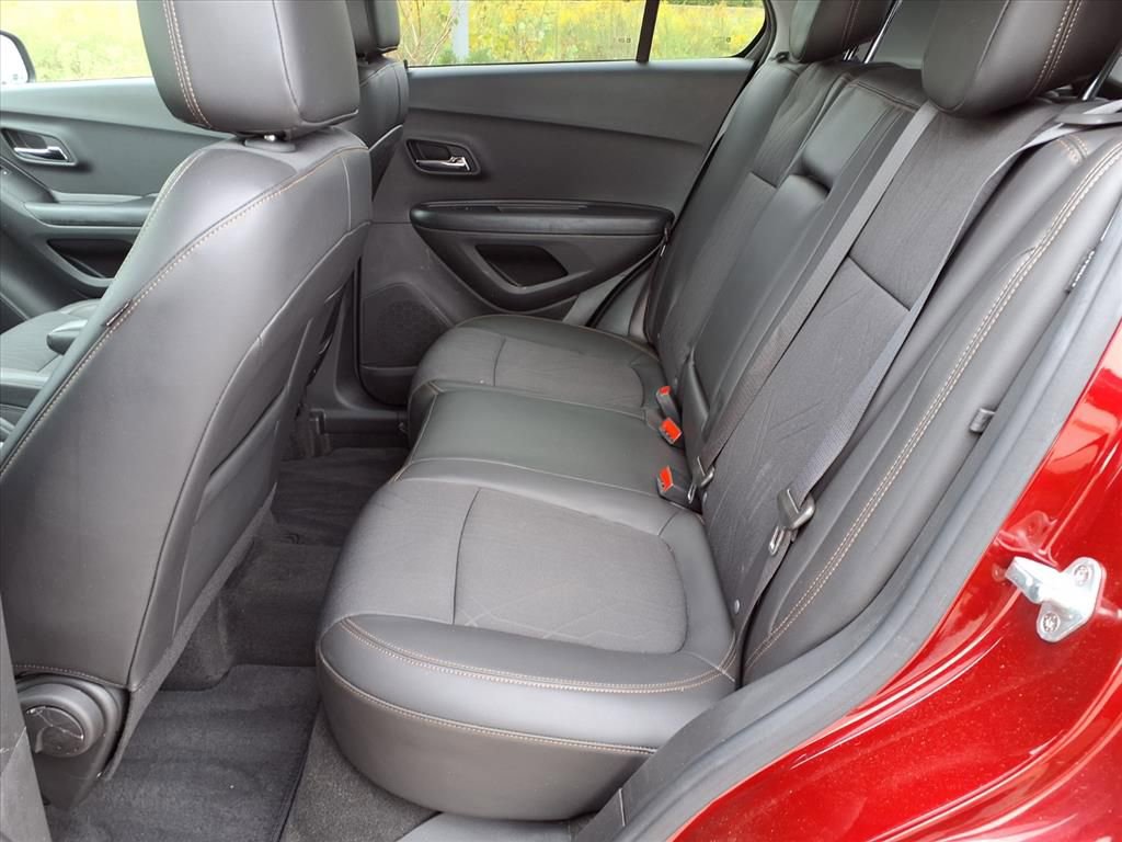 Used 2021 Chevrolet Trax LT w/ Driver Confidence Package image 27