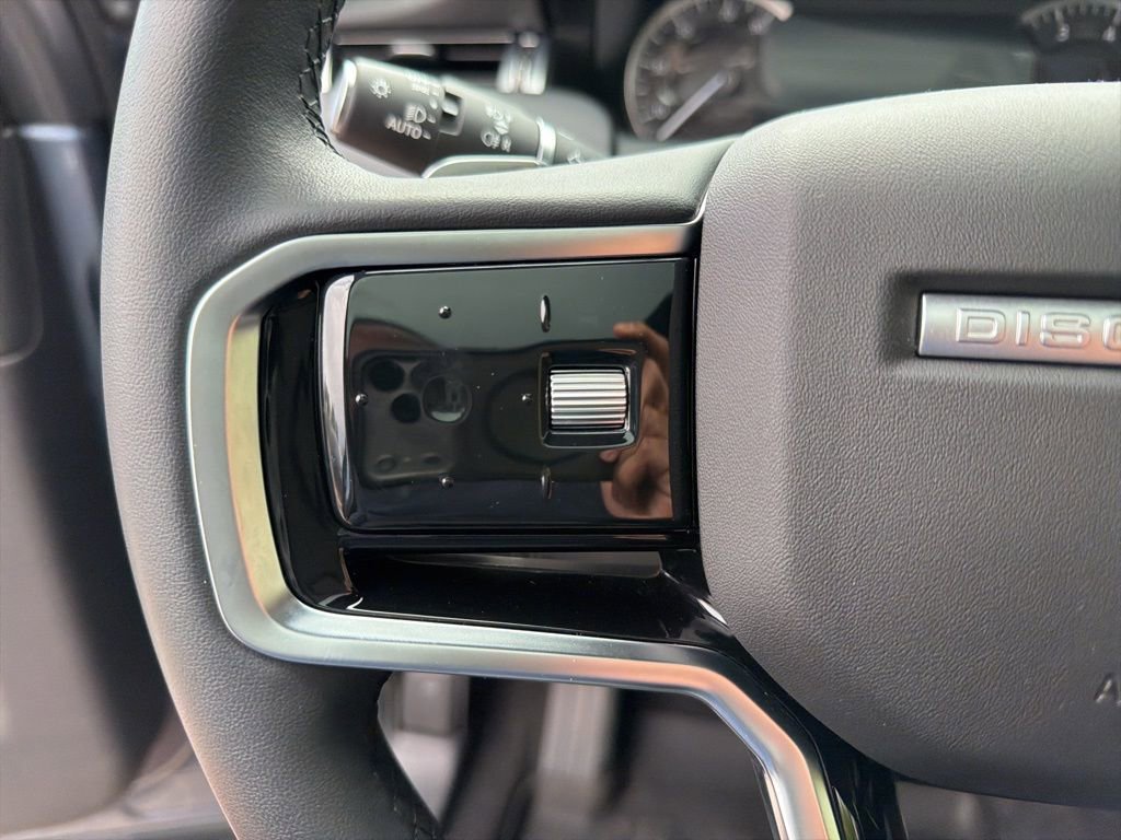 Used 2023 Land Rover Discovery Sport SE R-Dynamic image 20