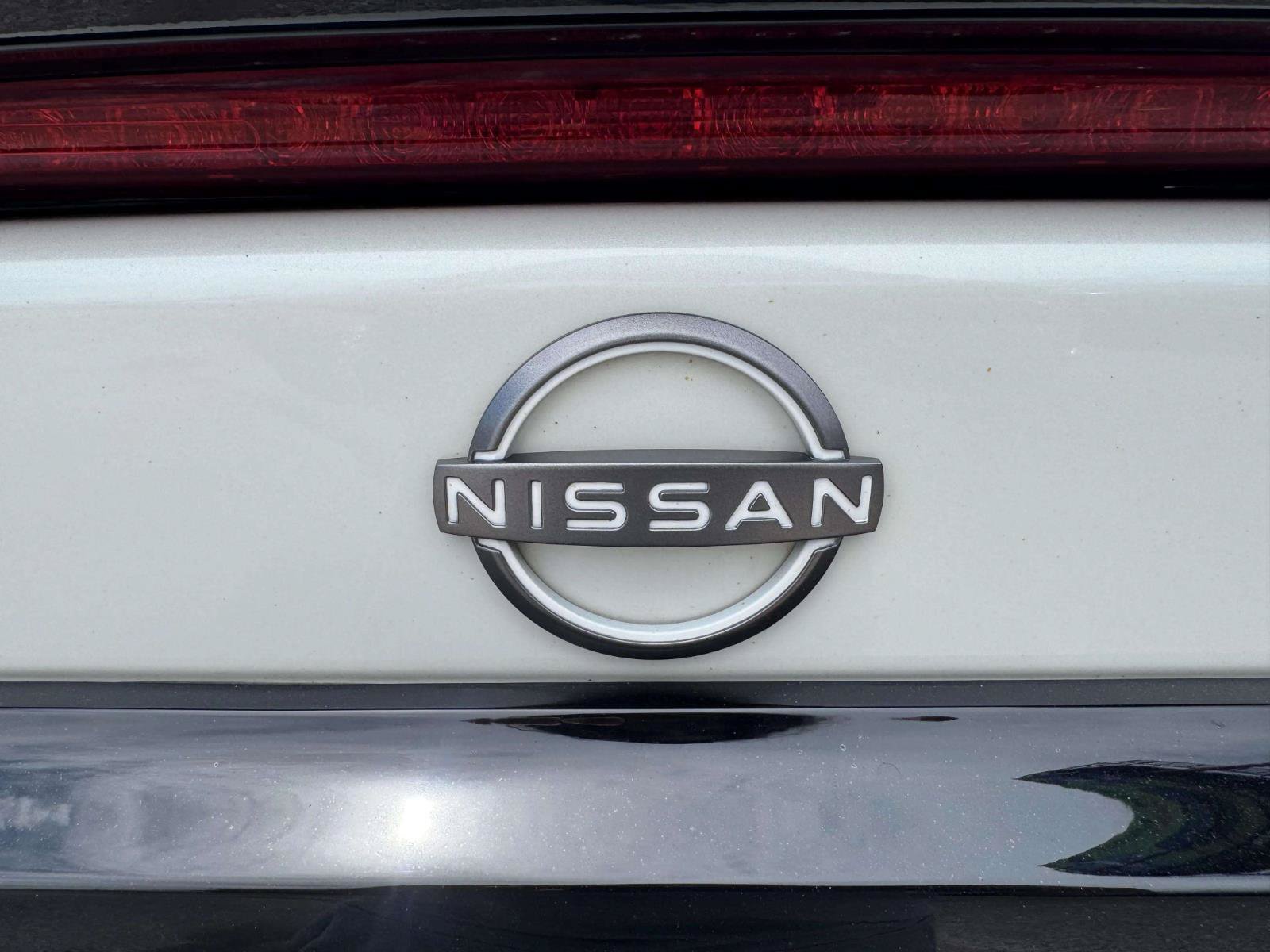 Used 2023 Nissan Maxima SR w/ Sport Mat Group FWD image 16