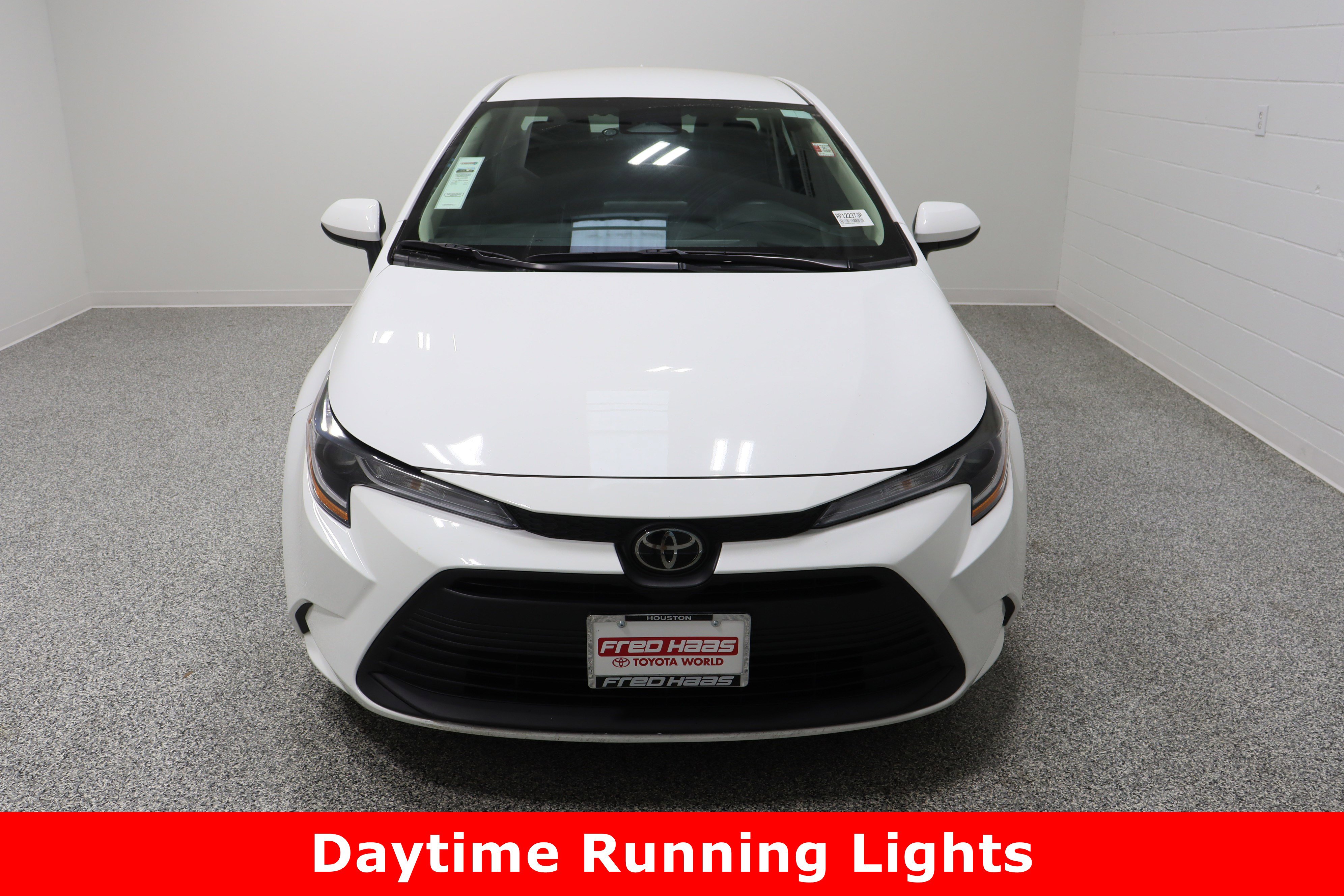 Used 2024 Toyota Corolla LE image 3
