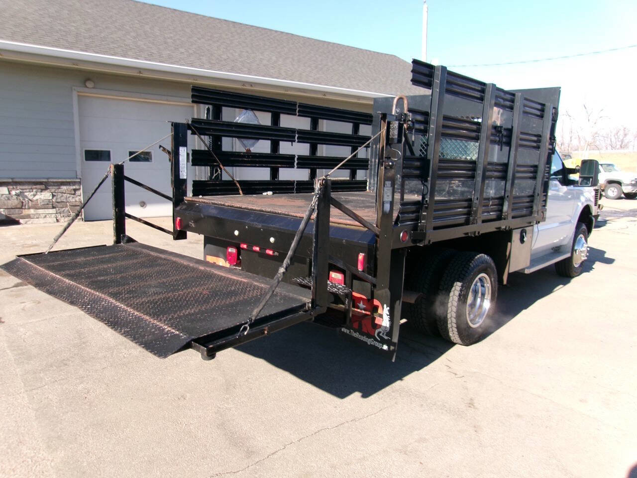 Used 2011 Ford F350 XL w/ Trailer Tow Pkg image 3