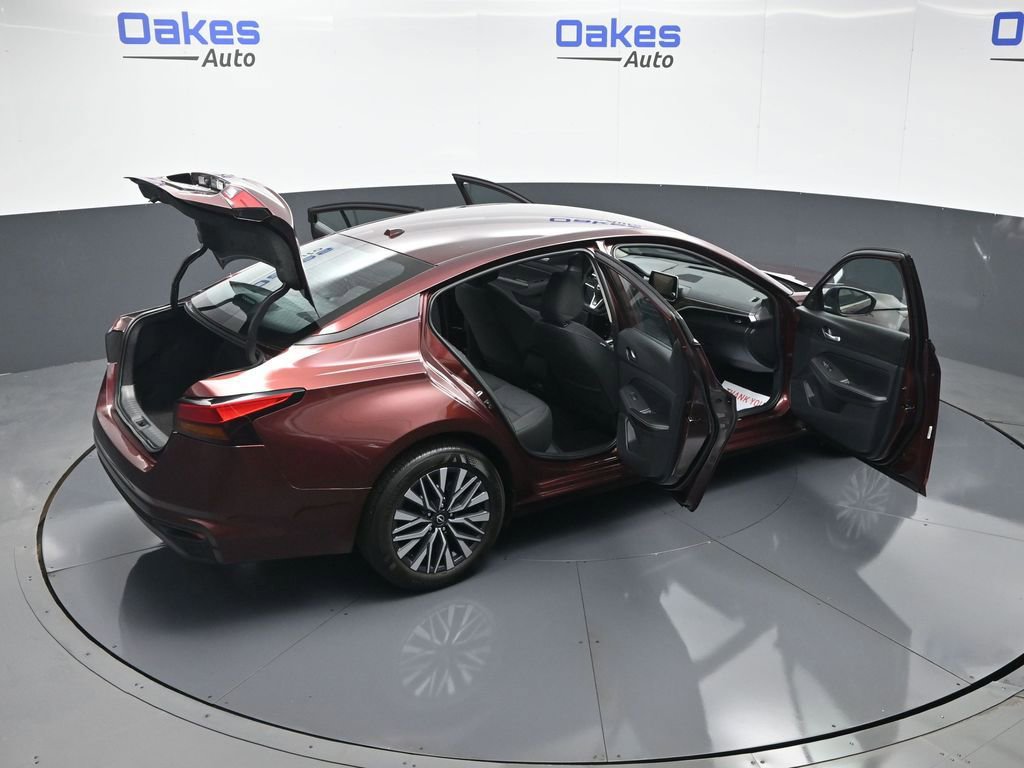 Used 2025 Nissan Altima 2.5 SV image 56