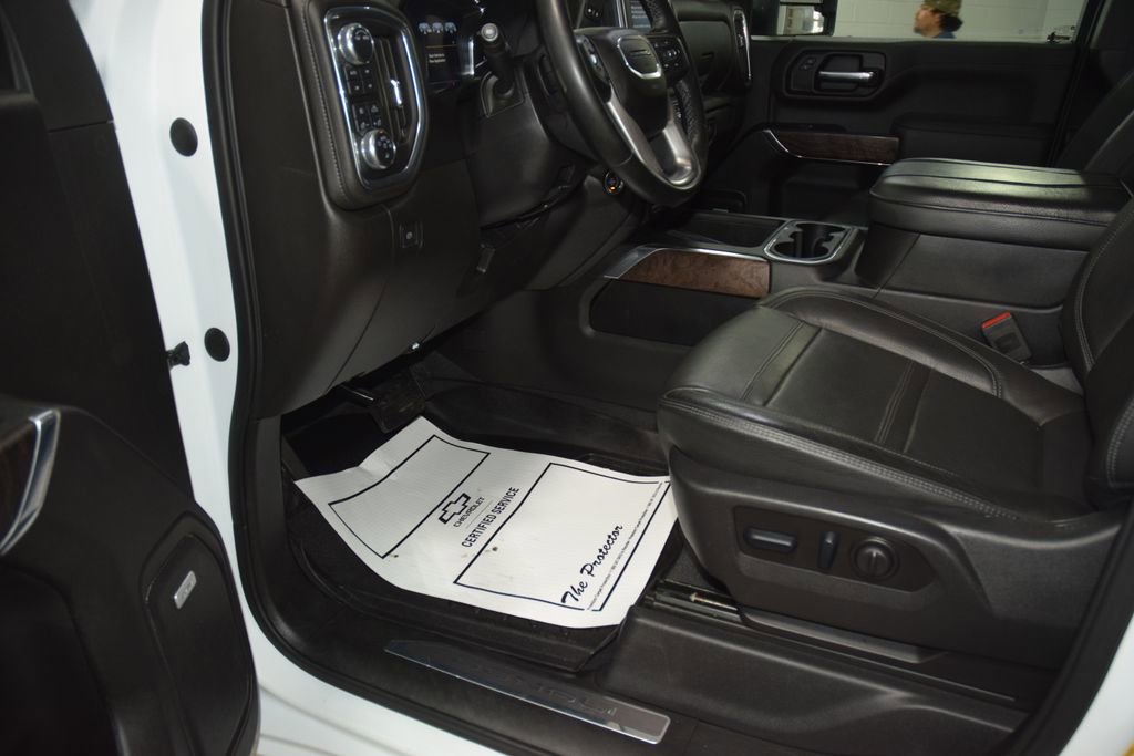 Used 2023 GMC Sierra 3500 Denali image 40