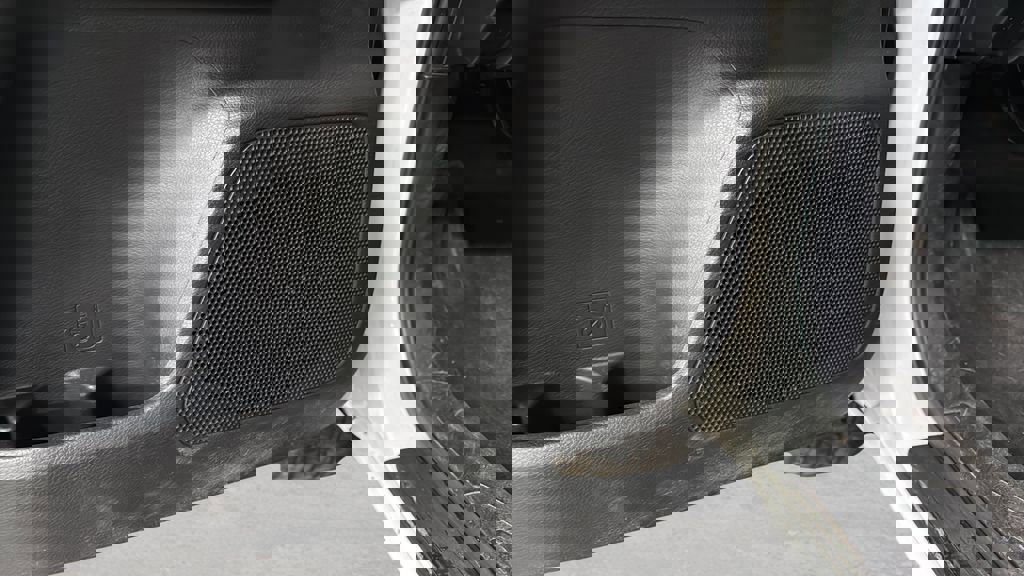 Used 2017 Toyota Tacoma TRD Sport w/ Tow Package image 30