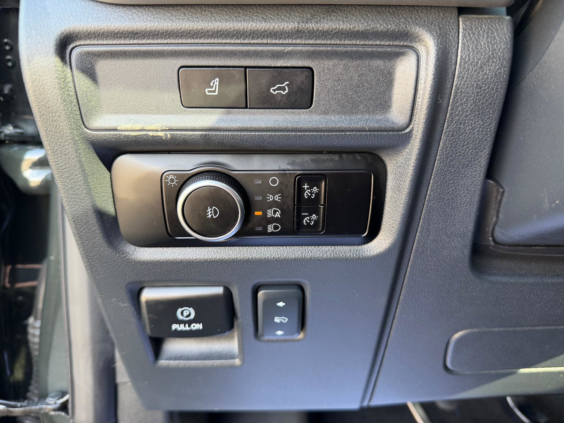 Used 2023 Ford Expedition Max XLT image 33