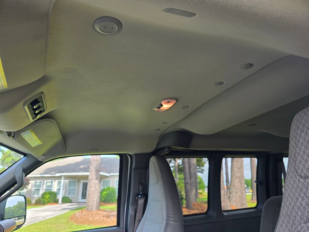 Used 2025 Chevrolet Express 3500 LT w/ LT Preferred Equipment Group RWD image 21