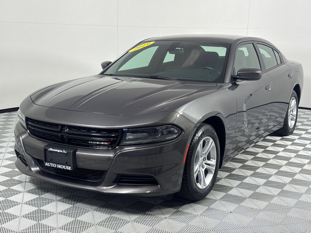 Used 2019 Dodge Charger SXT image 10