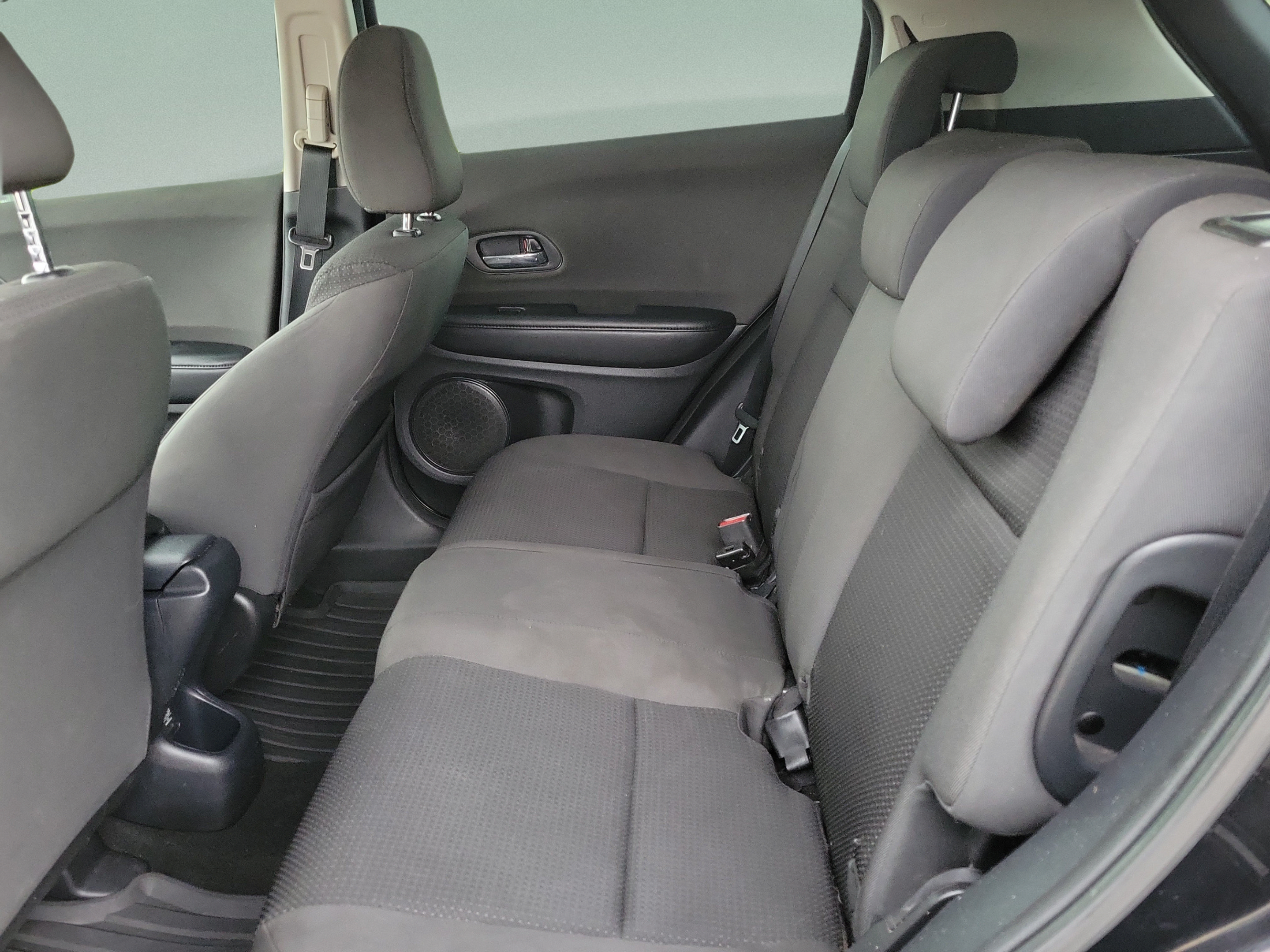 Used 2019 Honda HR-V LX image 27