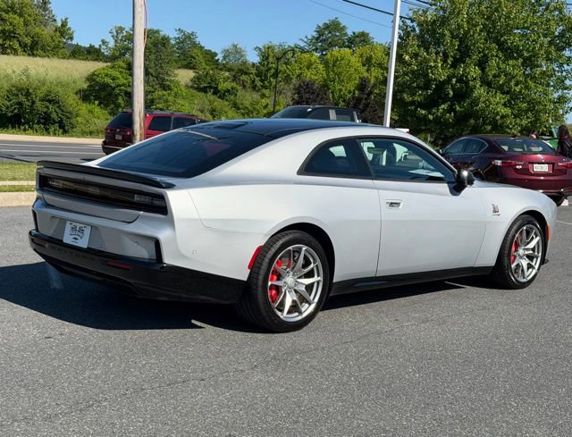Used 2024 Dodge Charger Daytona Scat Pack w/ Plus Group AWD/4WD image 15