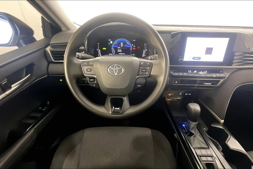 Used 2025 Toyota Camry LE FWD image 6