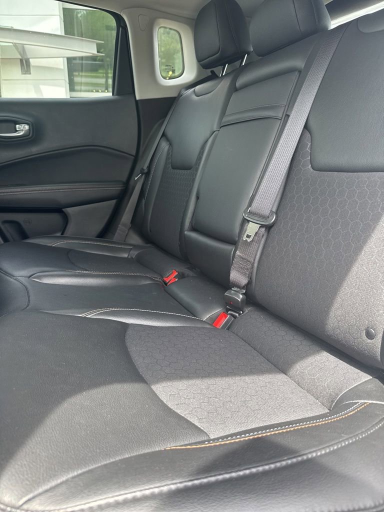 Used 2019 Jeep Compass Latitude AWD/4WD image 14