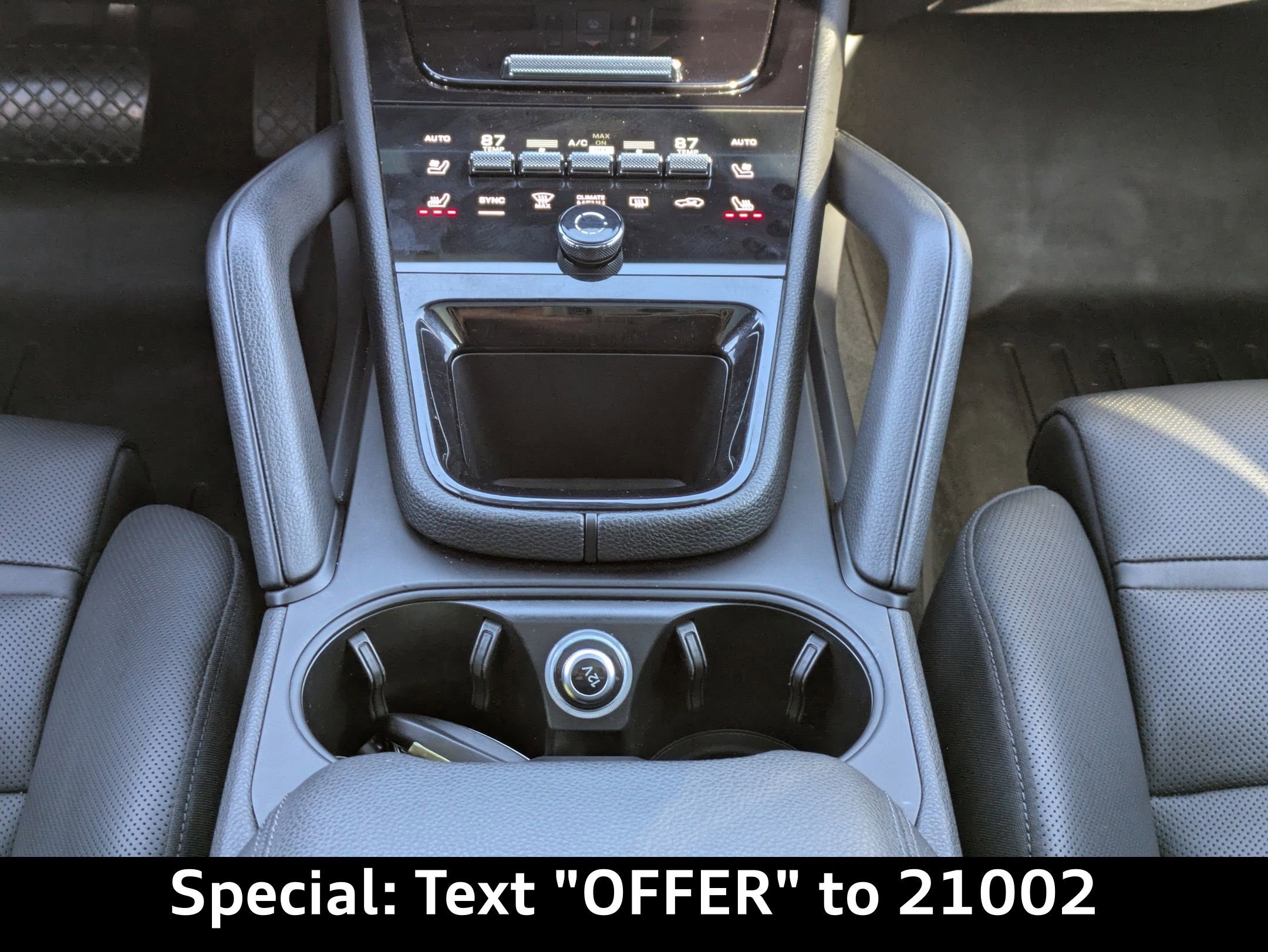 Used 2024 Porsche Cayenne Base image 22