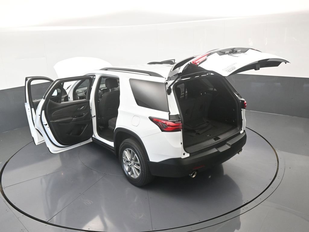 Used 2023 Chevrolet Traverse LT image 70