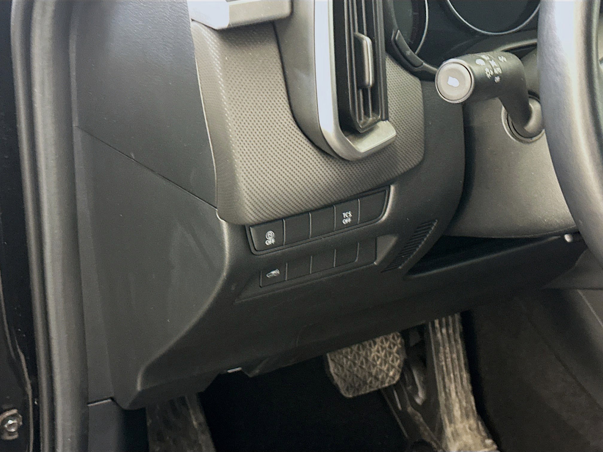 Used 2025 MAZDA CX-50 AWD 2.5 S w/ Premium Package image 17