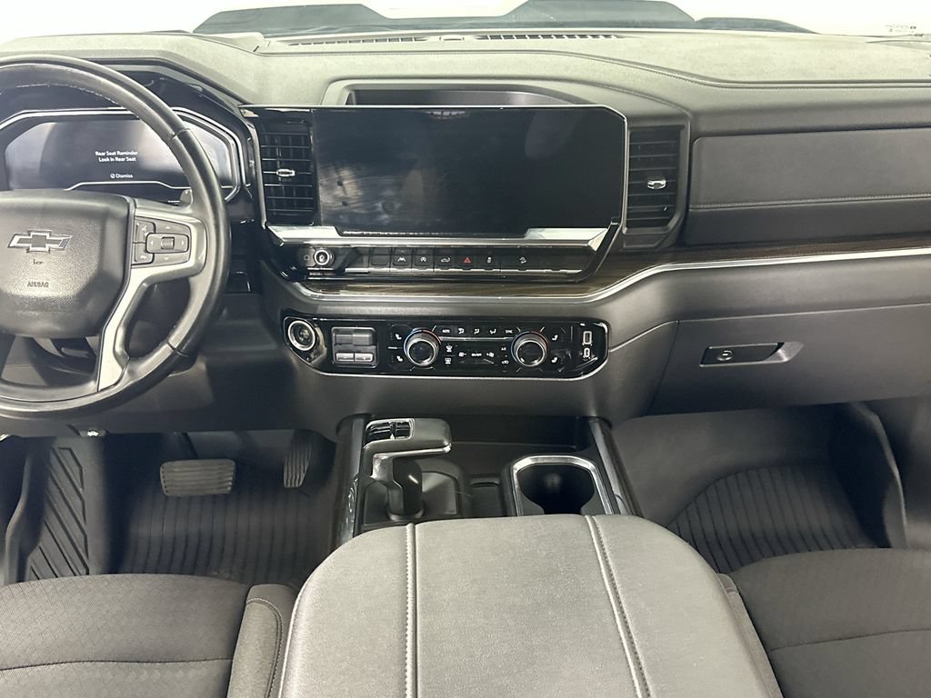 Used 2024 Chevrolet Silverado 1500 LT Trail Boss w/ Convenience Package II AWD/4WD image 20
