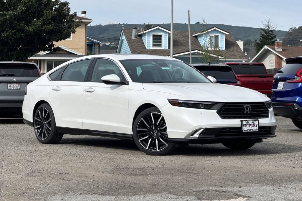 New 2026 Honda Accord Touring image 2