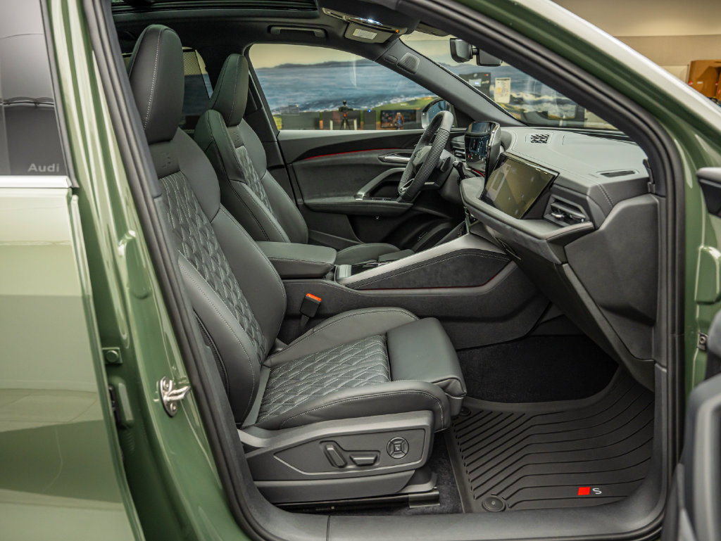 New 2026 Audi SQ5 Prestige AWD/4WD image 38