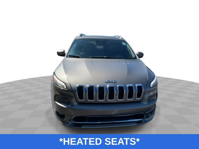 Used 2017 Jeep Cherokee Overland w/ Technology Group FWD image 4