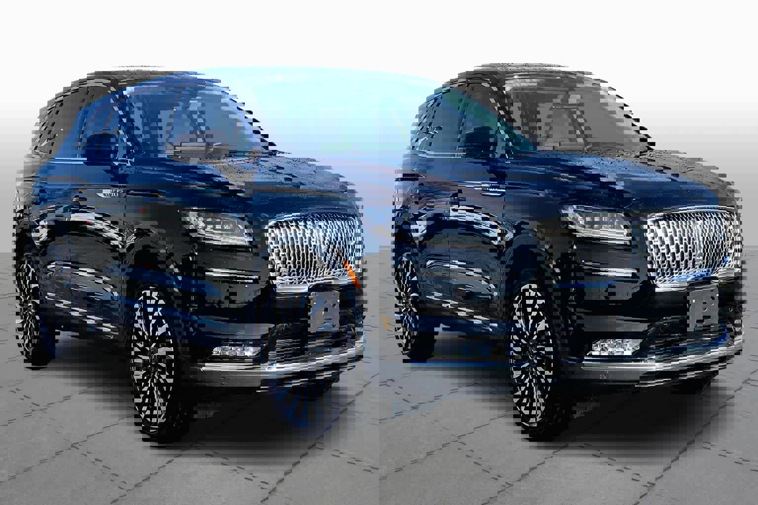 Used 2023 Lincoln Nautilus Black Label image 3