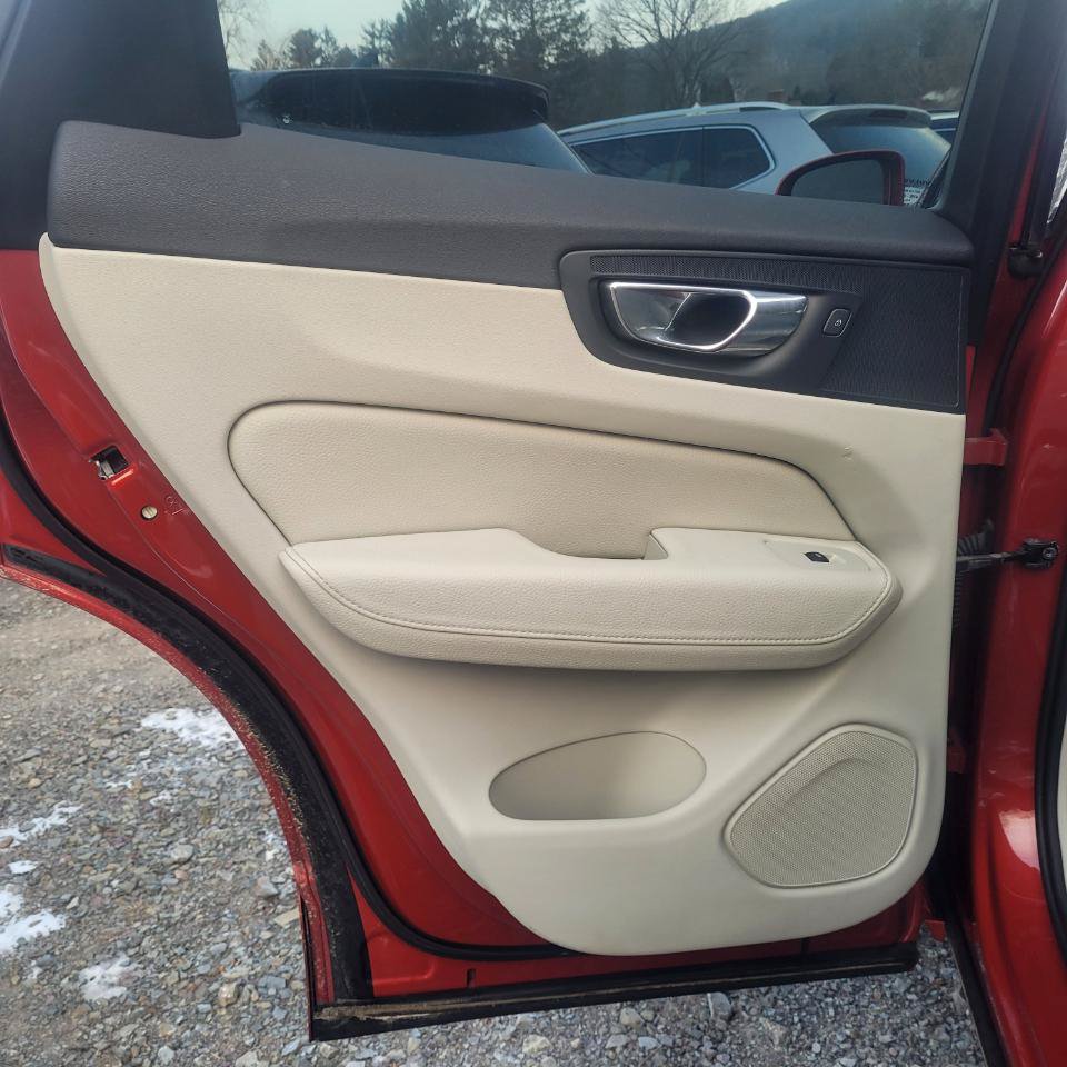 Used 2018 Volvo XC60 T5 Inscription AWD/4WD image 34