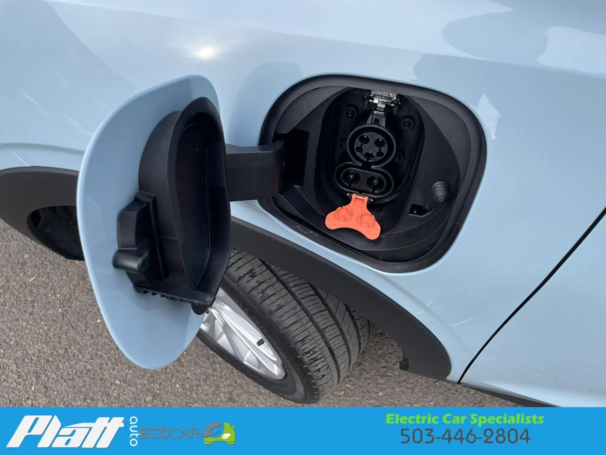 Used 2022 Chevrolet Bolt EUV LT w/ Comfort Package FWD image 18