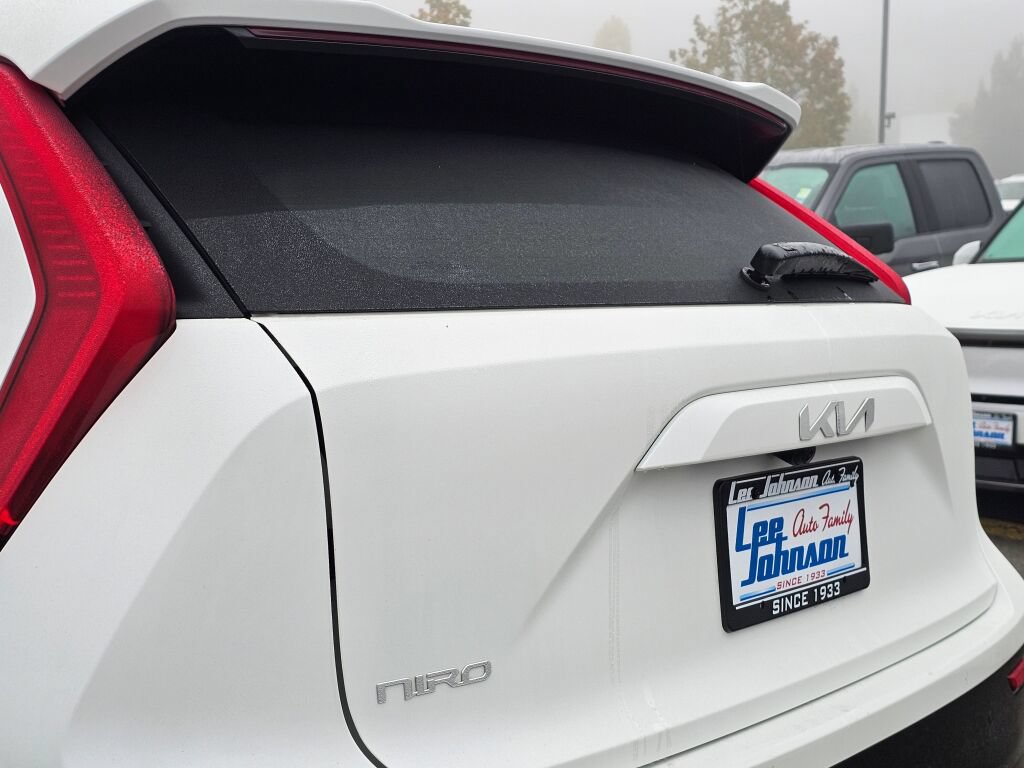 Certified 2023 Kia Niro Wind w/ Wind Preserve Package FWD image 27